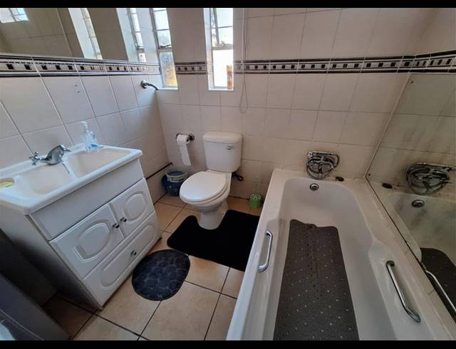 4 BEDROOM HOUSE FOR SALE IN VANDERBIJLPARK SW 5